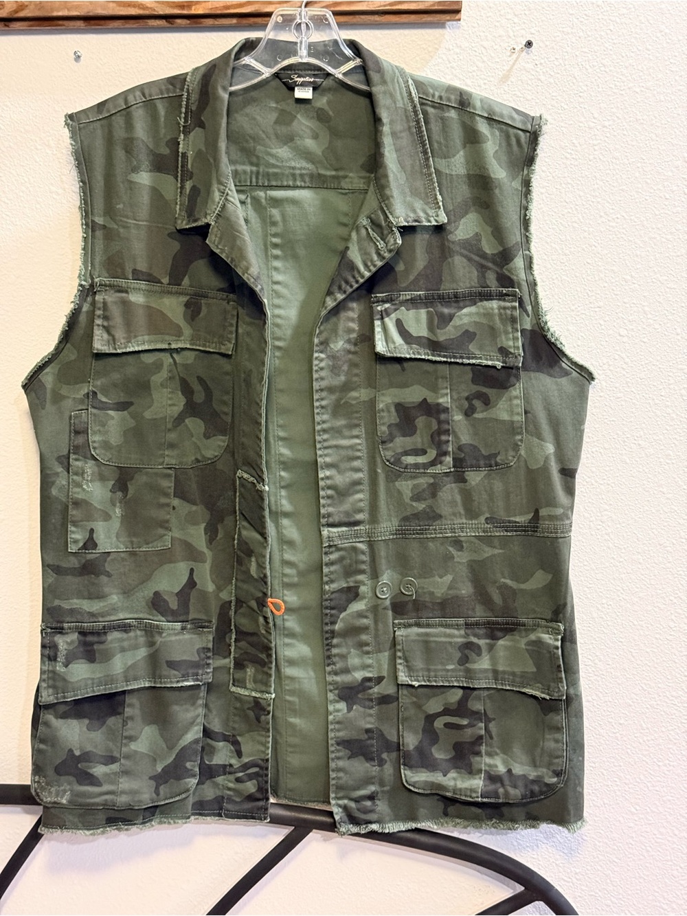 Supplies Women’s Medium Olive Camo Sleeveless Utility Cargo Vest
